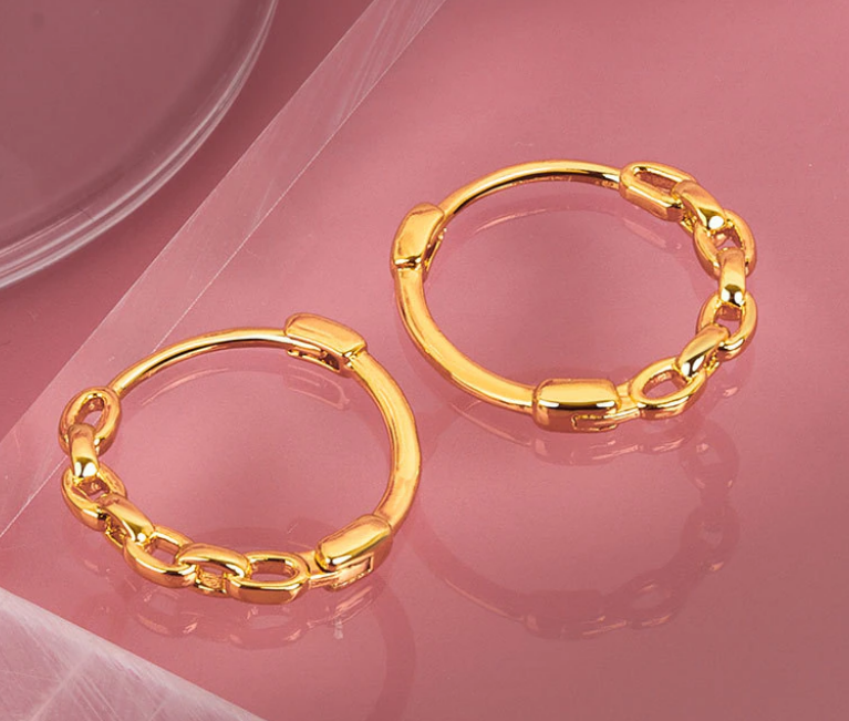 Round Links Huggie Gold Plated Earrings